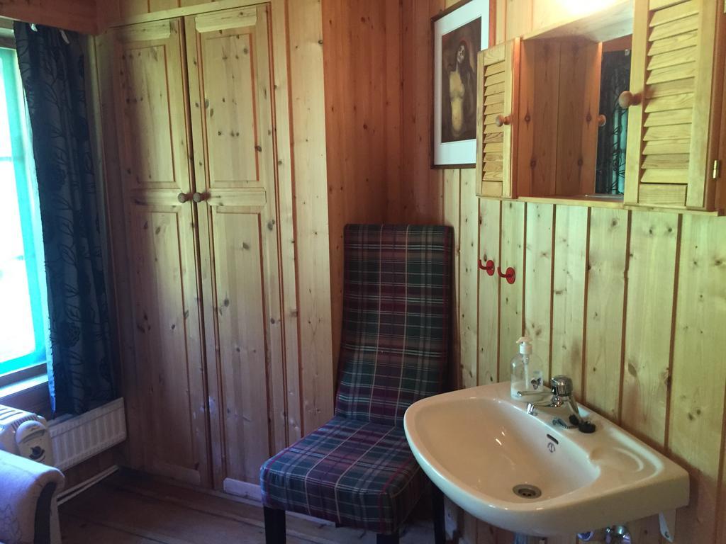 Kvaale Gard Villa Lom Room photo